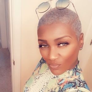 Meet your Posher, Savoya